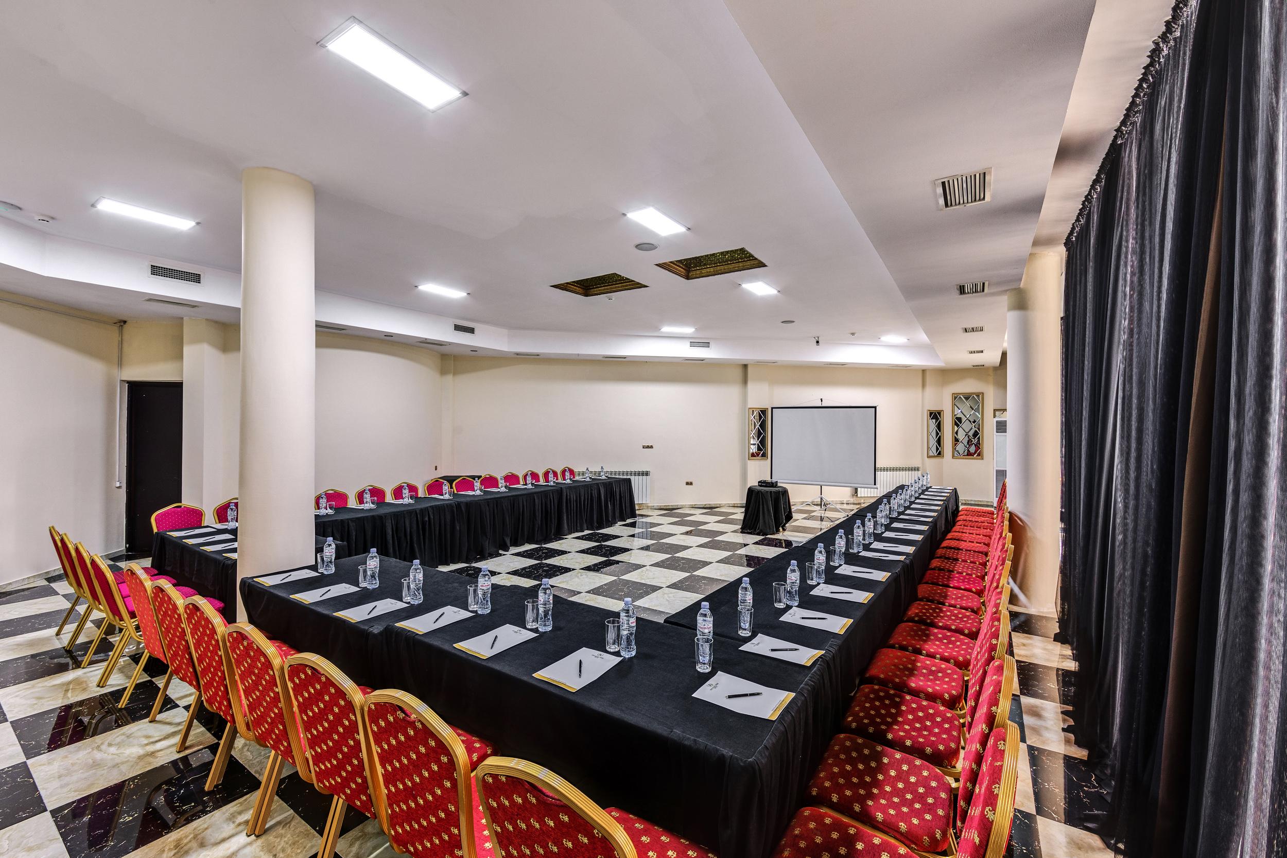 Отель Cron Palace 4*