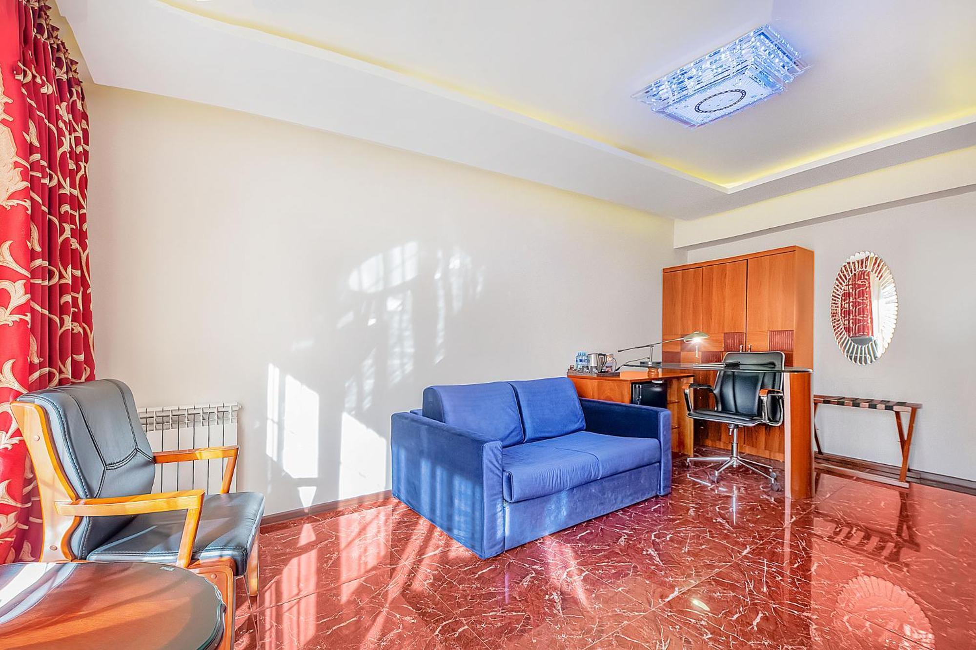 Cron Palace 4* Тбилиси