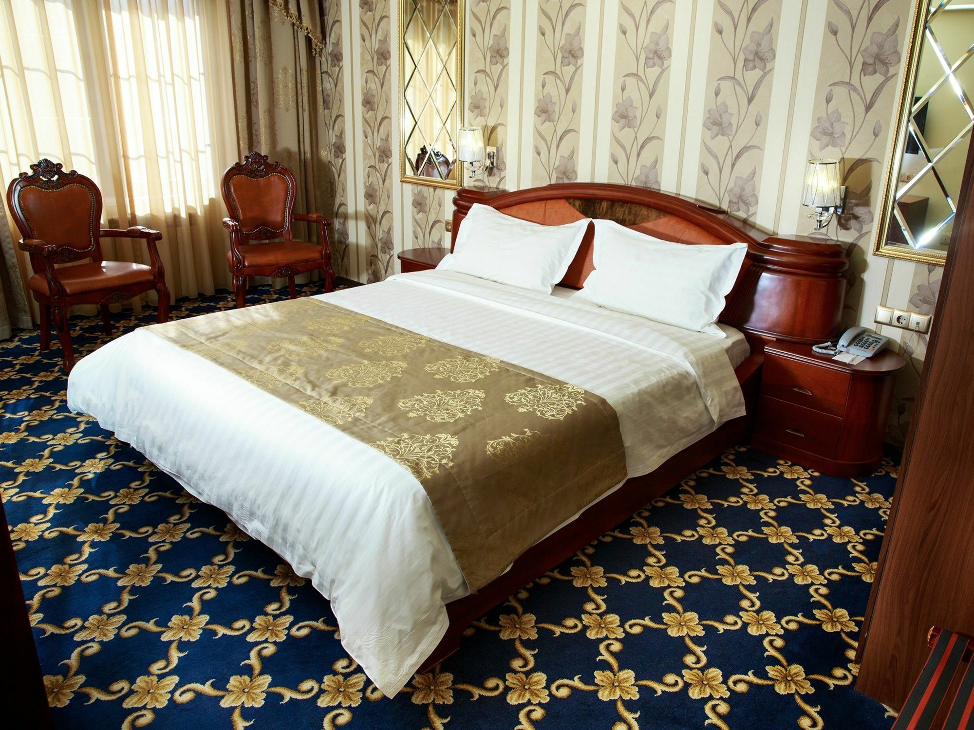Отель Cron Palace